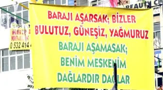 HDP'nin Batman Mitinginde Açılan Pankarta Tepki Yağıyor