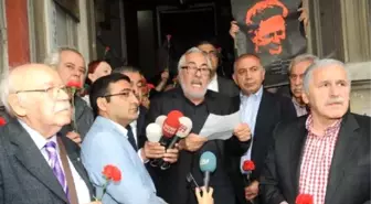 Nazım Hikmet Vakfı'nın Tahliye Kararı Protesto Edildi