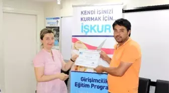 İşkur Girişimcilik Kursiyerleri Belgelerini Aldı