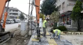 Büyükşehir'den Çankaya'da Kaldırım Atağı