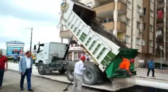 Ceyhan'da Asfalt Çalışmaları Başladı