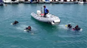 Dalgıçlardan Çanakkale Boğazı'nda Deniz Dibi Temizliği