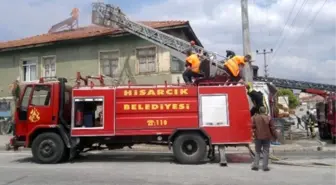 Hisarcık'ta Ahşap Ev Yangını