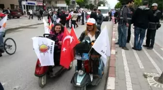 AK Parti Afyonkarahisar İl Teşkilatından 'Sevgi Yürüyüşü'