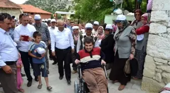 Ak Partili Vekil Özdağ'dan Engelli Kardeşlere Akülü Araç