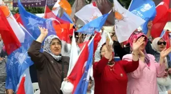 Bakan Bozkır, Mitingde Horon Tepti