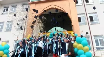 Beyşehir'de Fen Lisesi İlk Mezunlarını Verdi