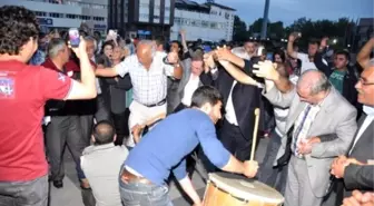 Kırıkkale'de MHP'lilerden Davul-Zurnalı Kutlama