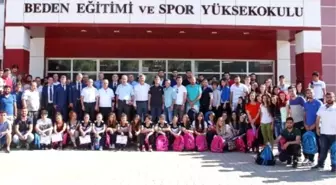 Gaün'de Başarılı Sporcular Ödüllendirildi