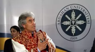 Arü'de Mezuniyet Coşkusu