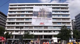 Göstericiler Maliye Bakanlığını İşgal Etti