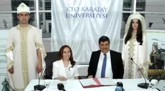 KTO Karatay Üniversitesinden Tarihi Mezuniyet Cübbesi