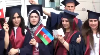 Azeri Öğrencilerin Mezuniyet Coşkusu