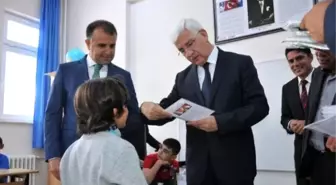 Çoğlu Köyü'nde Karne Dağıtım Töreni