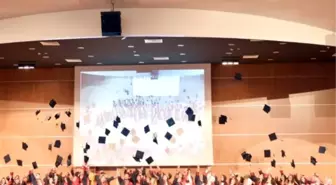 Kmü'de Sağlıkçılar Kep Attı