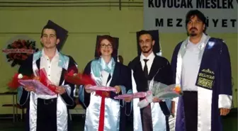 Kuyucak Meslek Yüksekokulu Mezunlarını Uğurladı