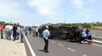 Sinop'ta Dolmuş Devrildi: 11 Yaralı