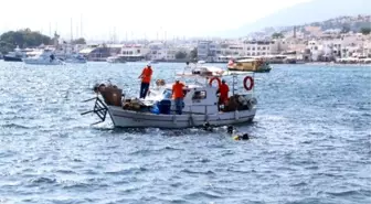 Denize En Çok Mavi Yakışır' Deniz Dibi Temizliği