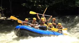 Düzce'de Beş Ayda 25 Bin Kişi Rafting Yaptı