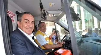 Muş'a İki Ambulans Gönderildi