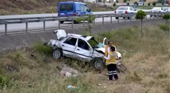 Kula'da Sandal Kavşağında Kaza: 1 Ölü, 2 Yaralı