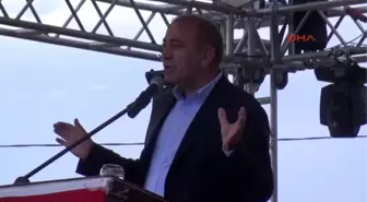 CHP'li Gürsel Tekin Uşak'ta Çilek Festivaline Katıldı