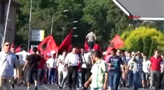 Makedonya?da Arnavutlar Hükümeti Protesto Etti