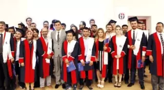 Gaziantep Üniversitesi İletişim Fakültesi'nde İlk Mezuniyet Heyecanı