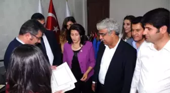 Hdp Mardin Milletvekilleri Mazbatalarını Aldı