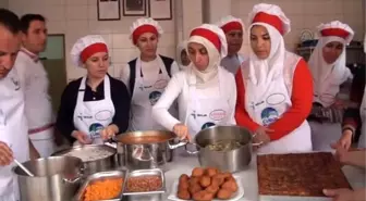 Aşçılık Kursuna Katılanlar Hünerlerini Sergiledi