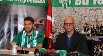 Bursaspor'da Sedet Berisha İmzaladı