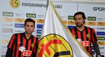 Eskişehirspor'da İki İmza Birden