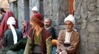 Yunus Emre Ramazan'da Aşkın Yolculuğuna Çıkıyor