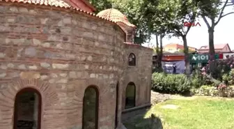 İznik Ayasofya Orhan Camisi'ne Cam Kapıya Tepki