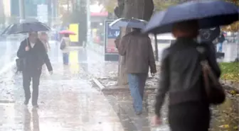 Meteoroloji'den 7 İle Sağanak, 8 İle Kuvvetli Yağış Uyarısı