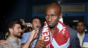 Trabzonspor'un Yeni Transferi Mbia, Trabzon'a Geldi