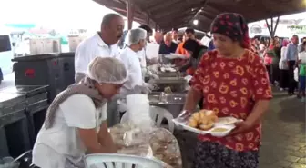 Vatandaşlar ve Tatilciler İftar Çadırlarında Orucunu Açtı