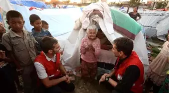 İki Büyük Deprem Yaşayan Nepalliler Sokaklarda Yaşam Savaşı Veriyor