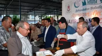 Aşağıçobanisa'da Bin 200 Kişilik İftar Sofrası Kuruldu