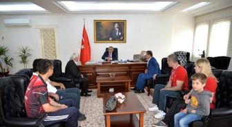 Yalova Valisi Cebiroğlu, Madalya Kazanan Sporcuları Ağırladı