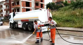 İzmit'te Yıkamada Dere Suyu Kullanılıyor