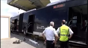 Boğaziçi Köprüsü'nde Metrobüs Kazası