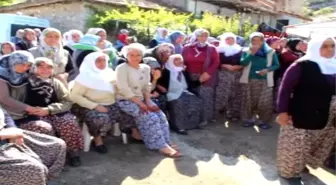 Burdur - Çorum'daki Kazada Ölen Aile Burdur'da Toprağa Verildi