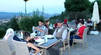 Turhal'da Suriyeli Mültecilere İftar Verildi