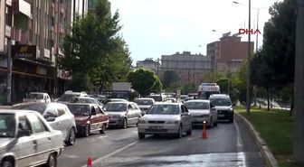 Adıyaman?da İki Otomobil Çarpıştı: 3 Yaralı