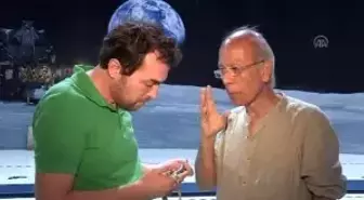 Gök Taşı Peşinde Koşuyor