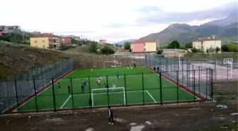 Niğde İl Özel İdaresi Niğde'nin Her Yerine Futbol Sahası Yapıyor