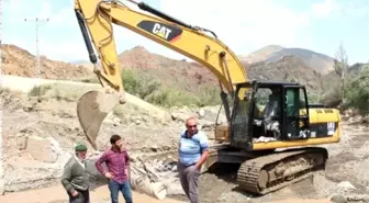 Sağanak Yağmur ve Dolular Yol Şube Ekiplerine Nefes Aldırmaz Hale Getirdi