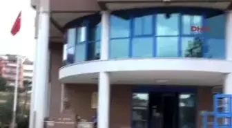 İzmir - Karakolun Bahçesinde Vurulan Köpeğin Tedavisi Sürüyor