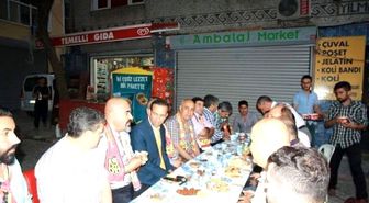 Taraftar Grubu Marmara Derebeyleri'nden Sokak İftarı